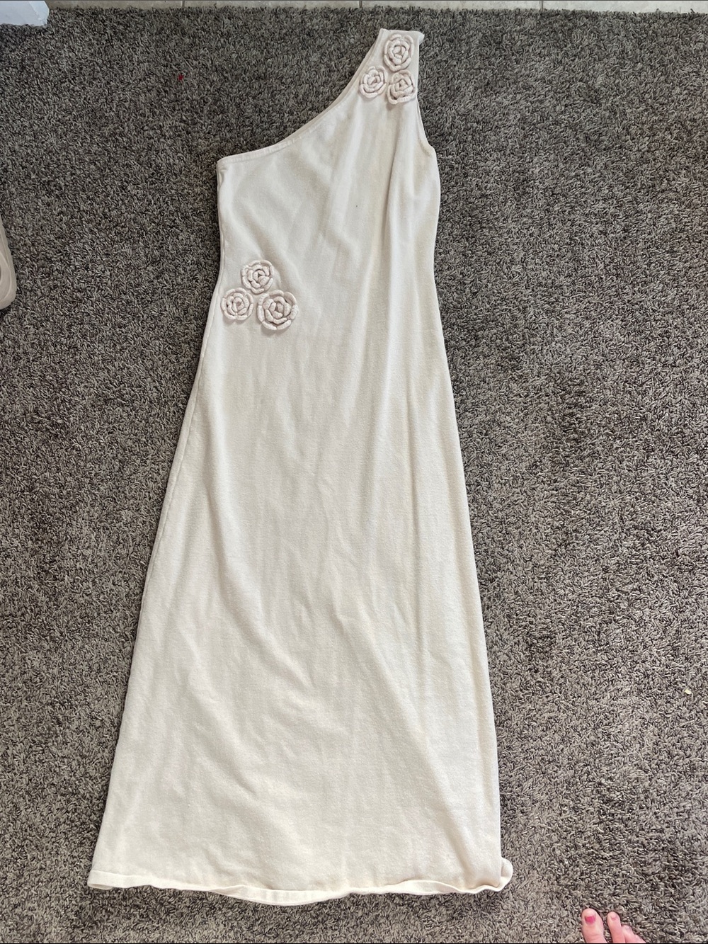 Elegant One-Shoulder Cream Dress with Floral Appliqué